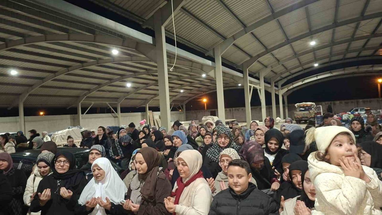 Emet ve Hisarcık'tan 29 umreci dualarla kutsal topraklara uğurlandı