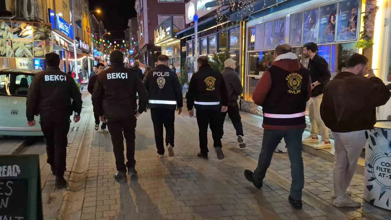 Eskişehir'de geniş çaplı asayiş uygulaması: 2 bin 322 GBT sorgusu yapıldı