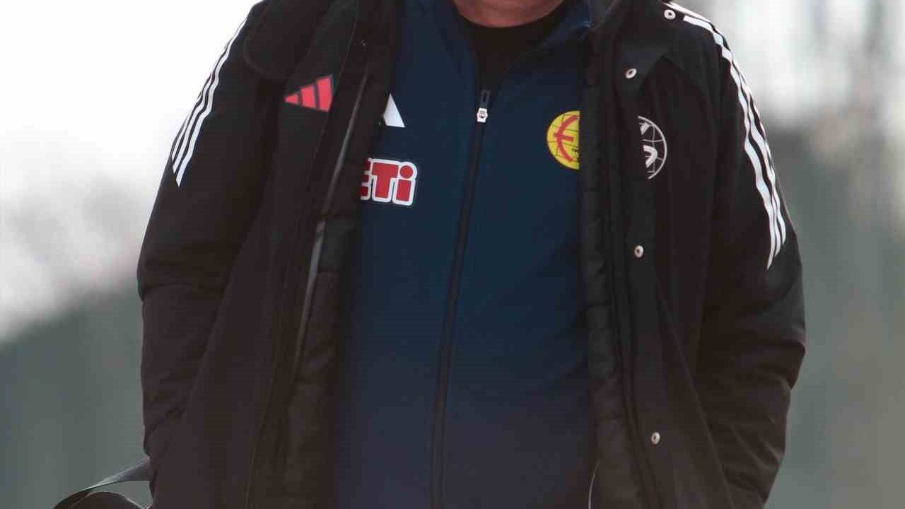 Eskişehirspor Karşıyaka deplasmanı için yola çıktı