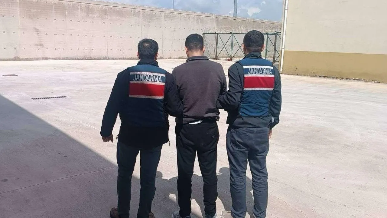 Gaziantep’te kasten yaralamadan 13 yıl 15 gün cezası bulunan İ.A. jandarma tarafından yakalandı