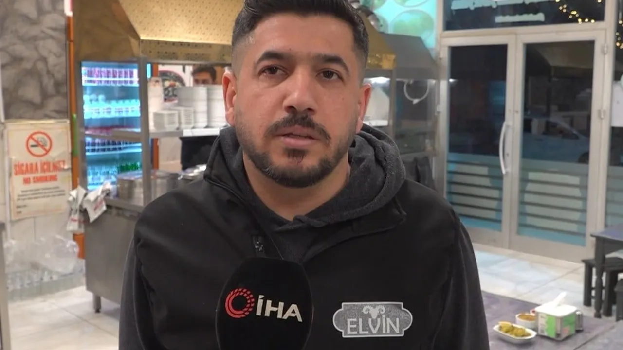 Gaziantep'te lokantacı Heimlich manevrasıyla müşterinin hayatını kurtardı