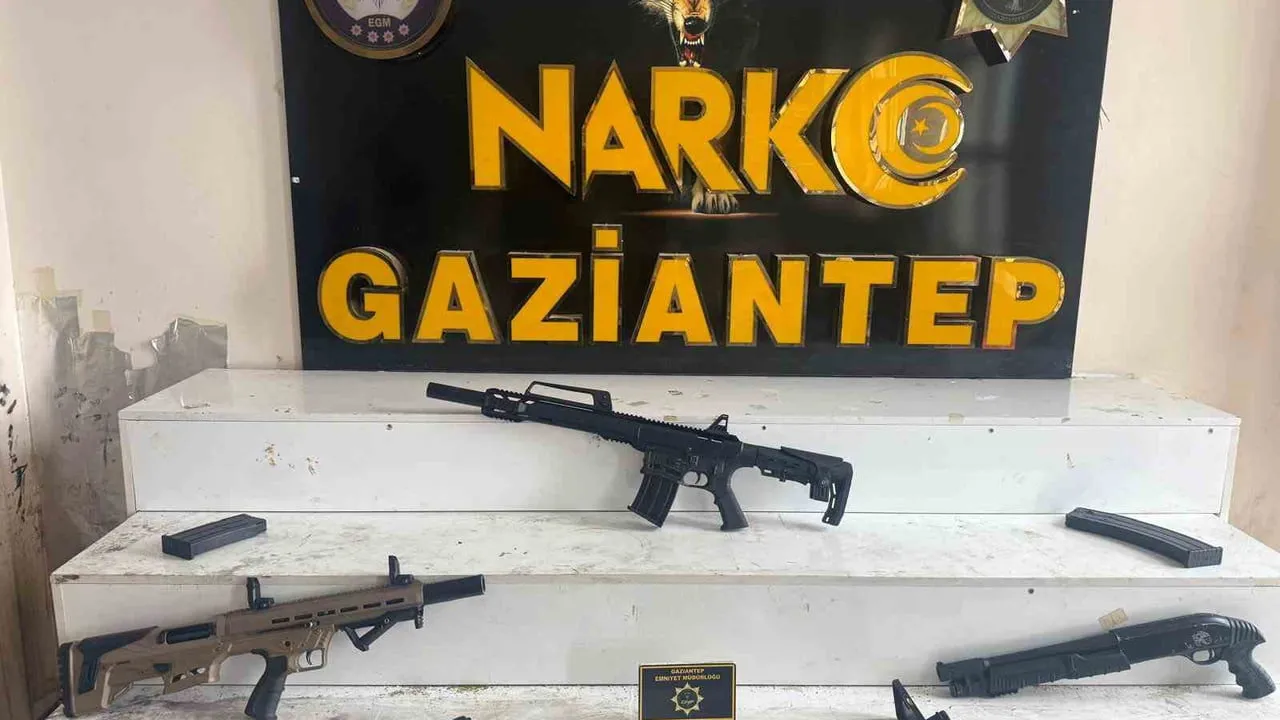 Gaziantep'te uyuşturucu operasyonu: 570 gram metamfetamin ve 470 gram kokain ele geçirildi, 4 tutuklama