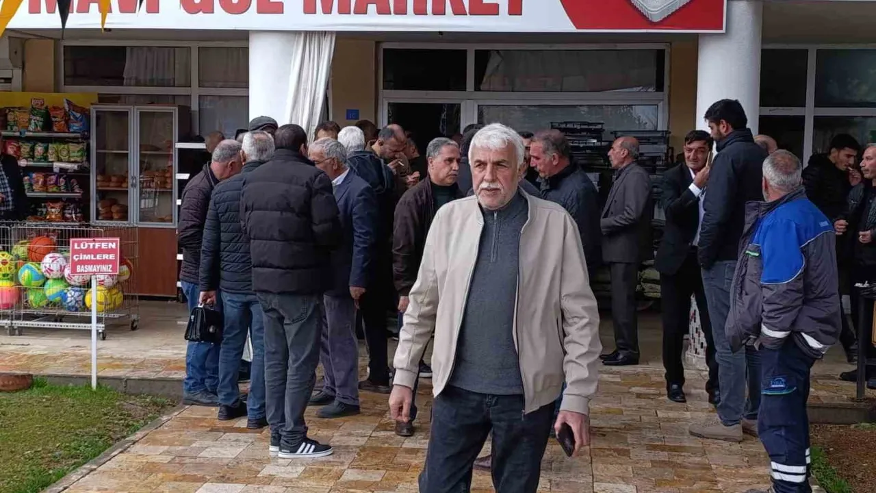 Gezin'de Belediye Statüsü İçin Geniş Katılımlı Birlik ve Beraberlik Toplantısı