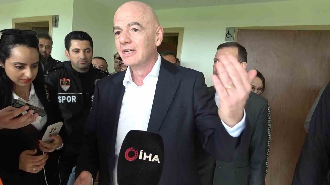 Gianni Infantino Antalya'da İran Milli Takımıyla Görüştü: 'Maç oynanacak'