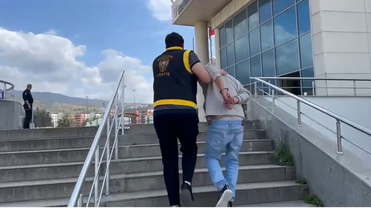Hatay'da haklarında kesinleşmiş hapis cezası bulunan 2 kişi yakalandı