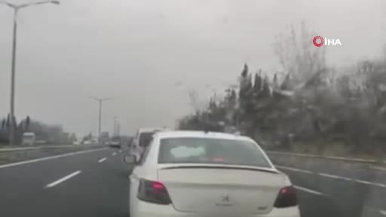 Hendek’te göçmen kaçakçılığı operasyonu: 5 Suriye uyruklu yakalandı, sürücü tutuklandı