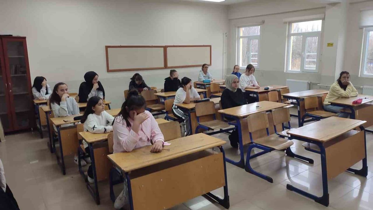 Hisarcık’ta "Âlemlere Rahmet Hz. Muhammed" temalı Siyer-i Nebi bilgi yarışması