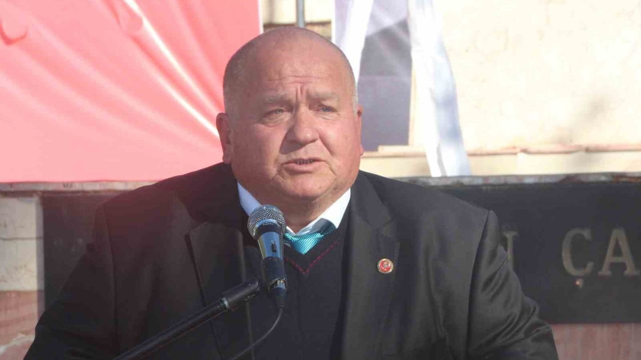 İlhami Çınar 6'ncı kez Bilecik Muhtarlar Derneği Başkanı seçildi