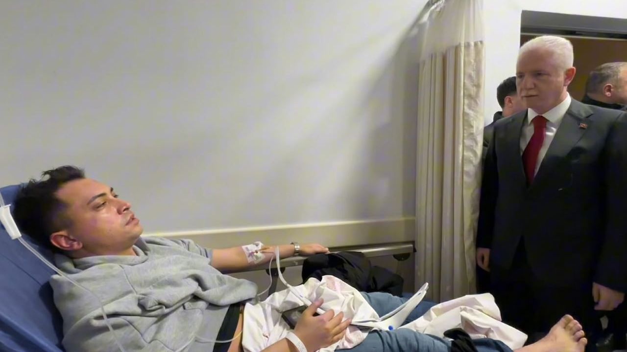 İstanbul Valisi Davut Gül, Kuzey Marmara Otoyolu kazasında yaralanan polisleri hastanelerde ziyaret etti