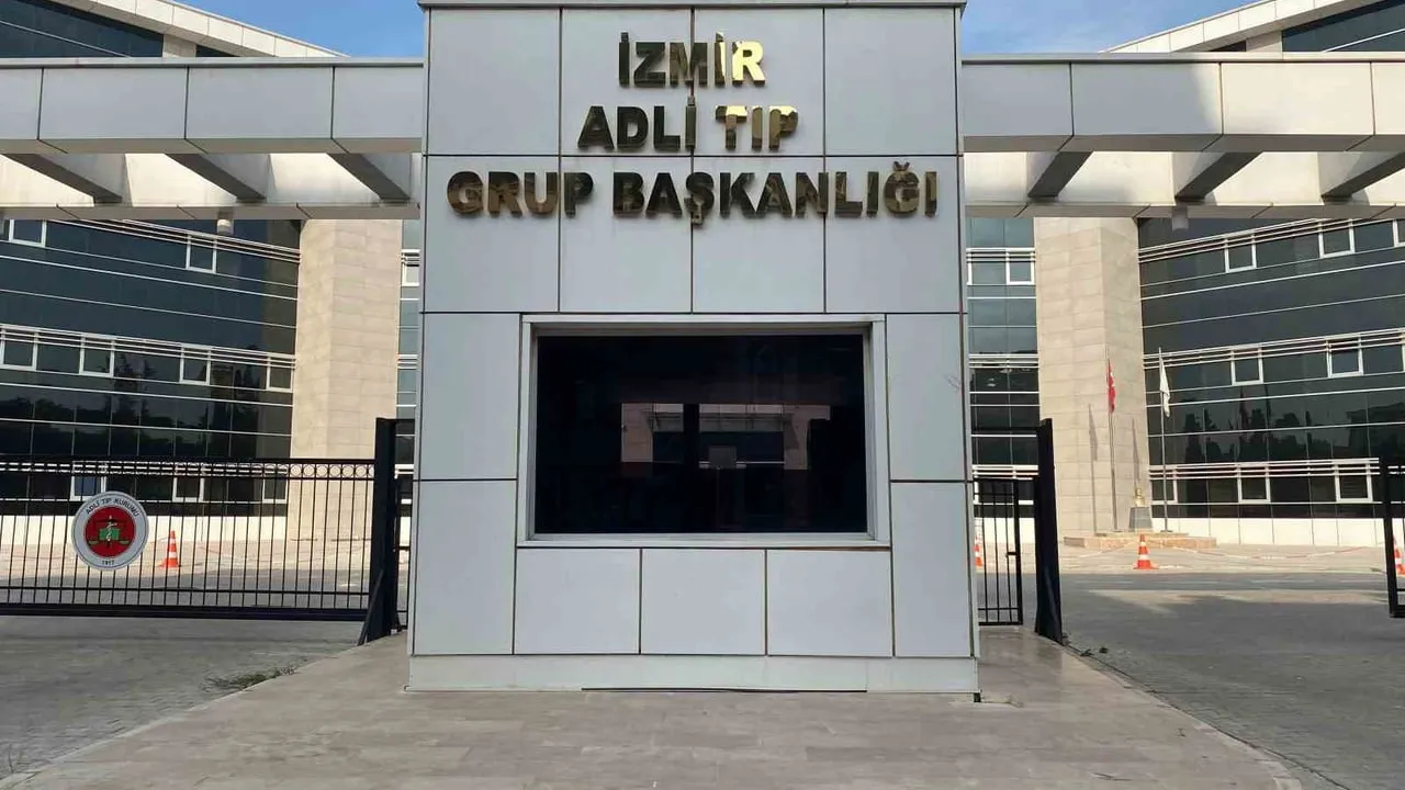 İzmir Konak’ta sahilde kordon bağı kesilmemiş yeni doğan kız bebek cesedi bulundu