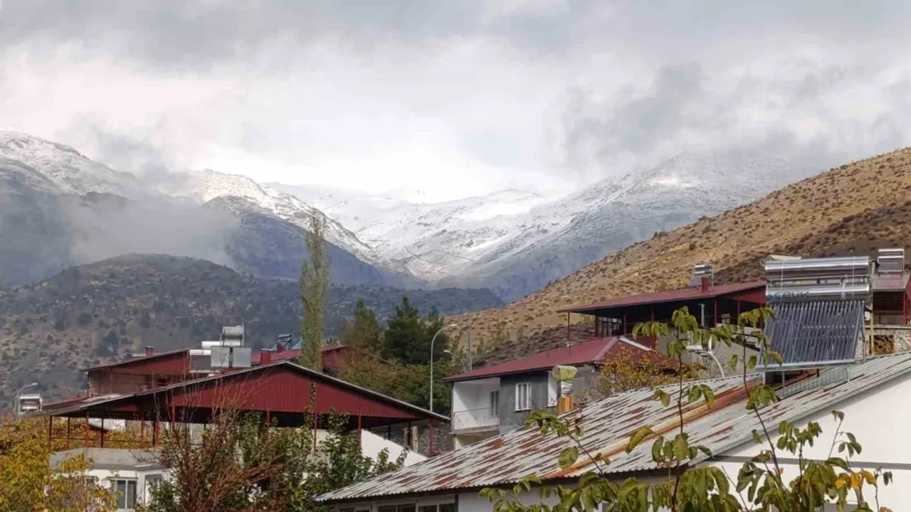 Kahramanmaraş’ta Mart Sonunda Yüksek Kesimler Karla Kaplandı