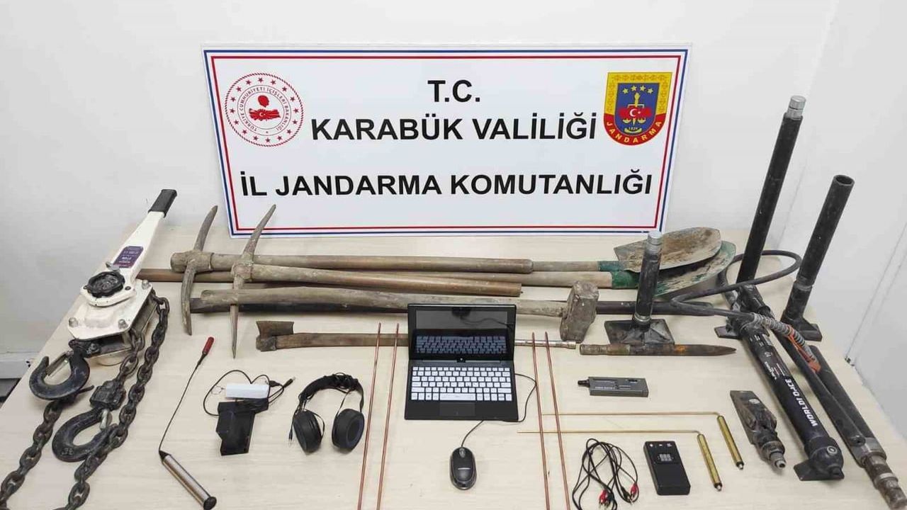 Karabük'te jandarmadan kaçak kazı ve uyuşturucu operasyonu: şahıslar suçüstü yakalandı
