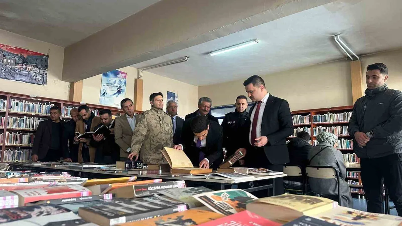 Karayazı’da 62. Kütüphane Haftası 'İyileştiren Kütüphane' temasıyla kutlandı