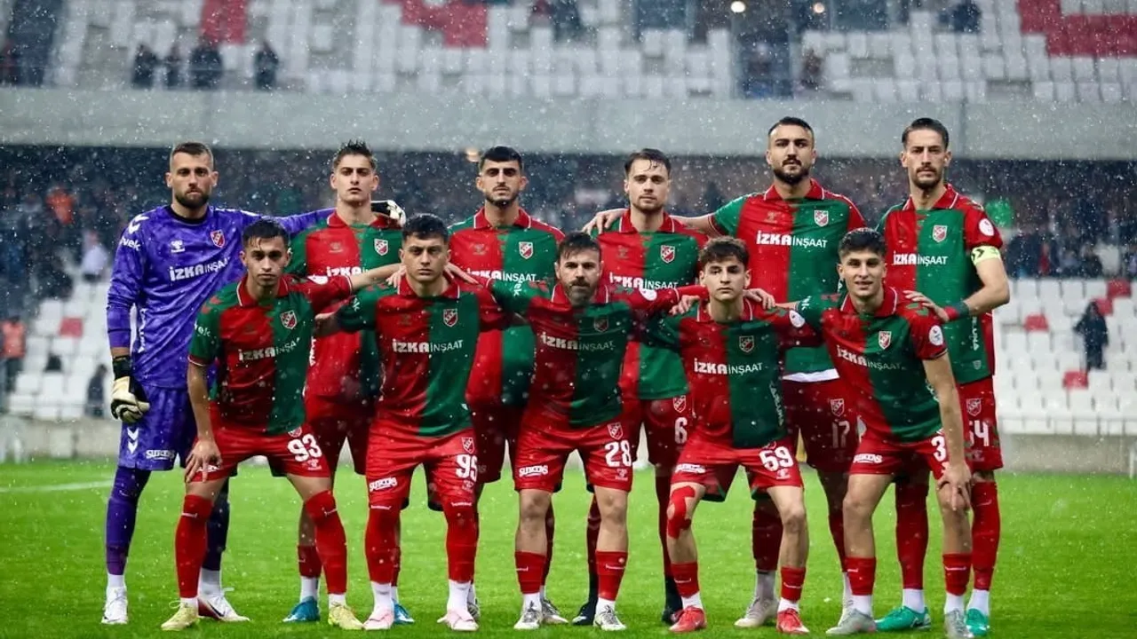 Karşıyaka, TFF 3. Lig 4. Grup 27. haftasında Eskişehirspor'u ağırlıyor