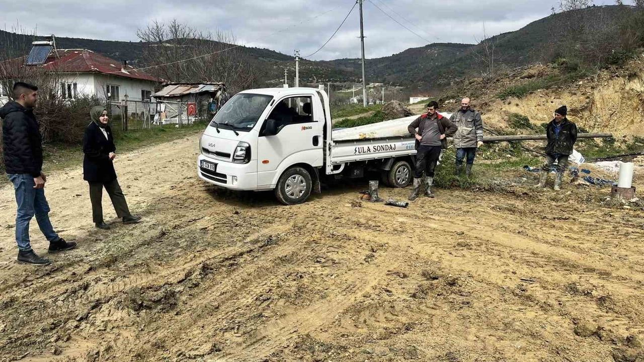 Kaymakam Kılıç, Aktaş Köyü Beşevler'deki su sondaj çalışmalarını inceledi