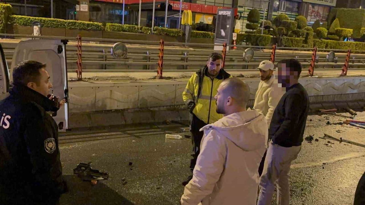 Kayseri'de ehliyetsiz ve alkollü sürücü kaza sonrası tedaviyi polis tarafından kabul ettirildi