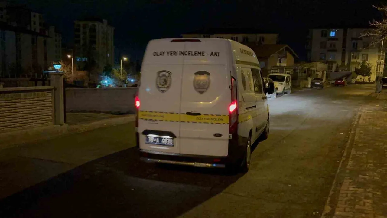 Kayseri Melikgazi'de bıçaklı kavga: 1 kişi bacağından yaralandı