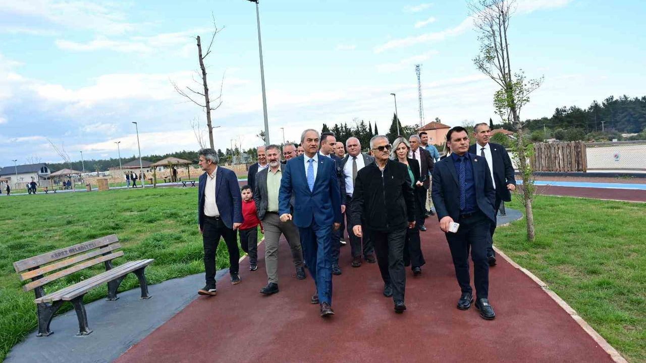 Kepez’de ortak akılla hizmet turu: Kocagöz meclis üyeleriyle projeleri yerinde inceledi