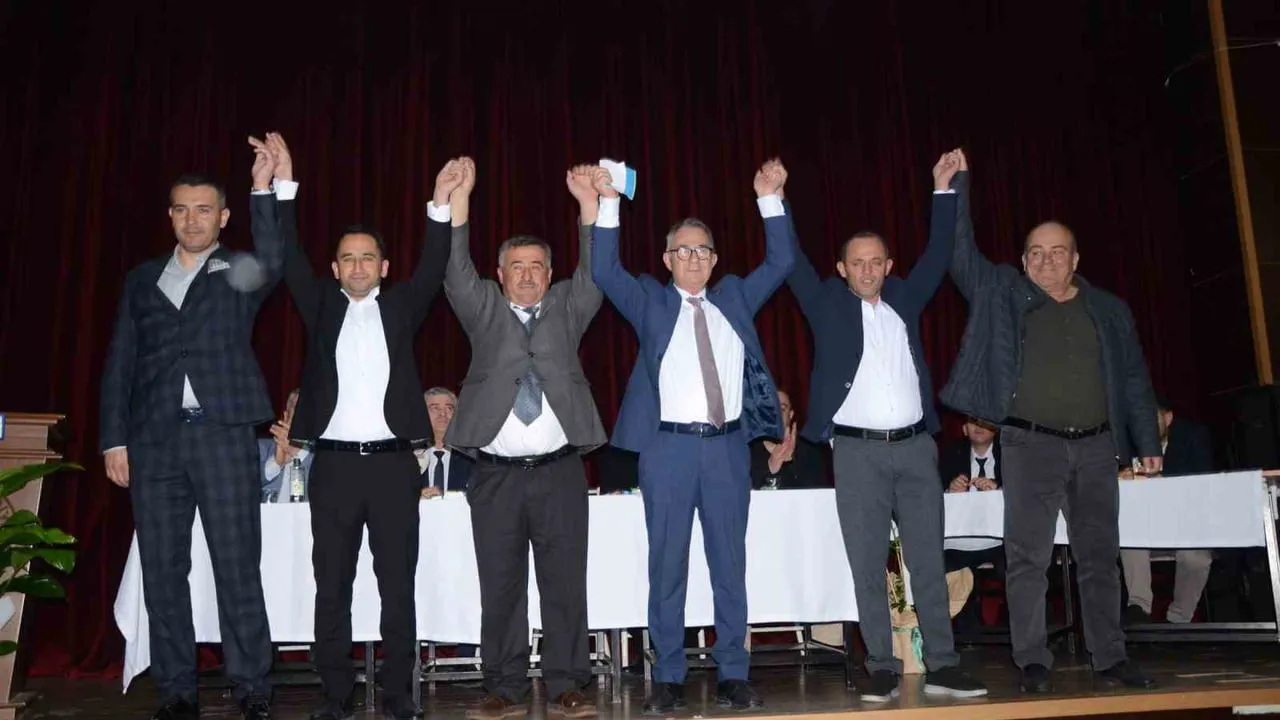 Kırkağaç Şoförler ve Otomobilciler Esnaf Odası başkanlığına Talha Küçük seçildi