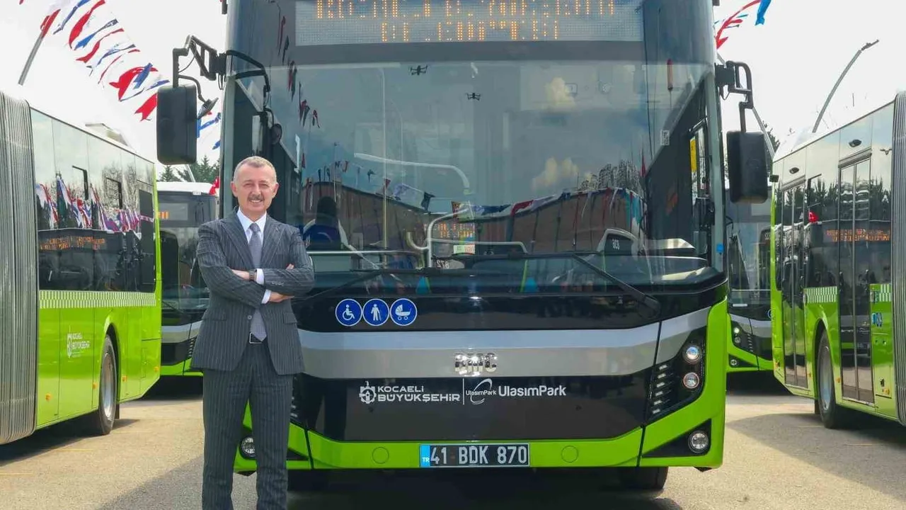 Kocaeli Büyükşehir 6 Ayda 222 Araç Aldı: Başkan Büyükakın Ayrıntıları Paylaştı