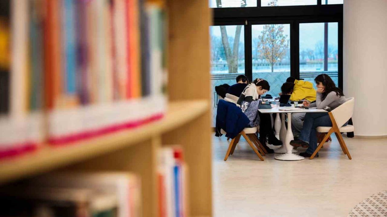 Kocaeli'de Kütüphane Haftası: Roman Kahramanları İzmit Sokaklarında Buluşacak