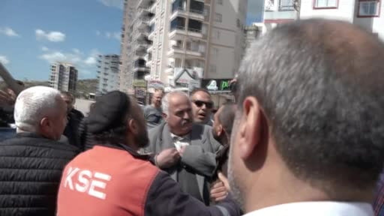 Kozan’da kavşak düzenlemesi: Üniversite ve Çanaklı kavşaklarının kapatılması yerel tepkiye yol açtı