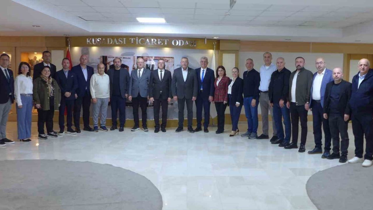 Kuşadası'nda Ticaret Odaları Heyetleri Bir Araya Geldi