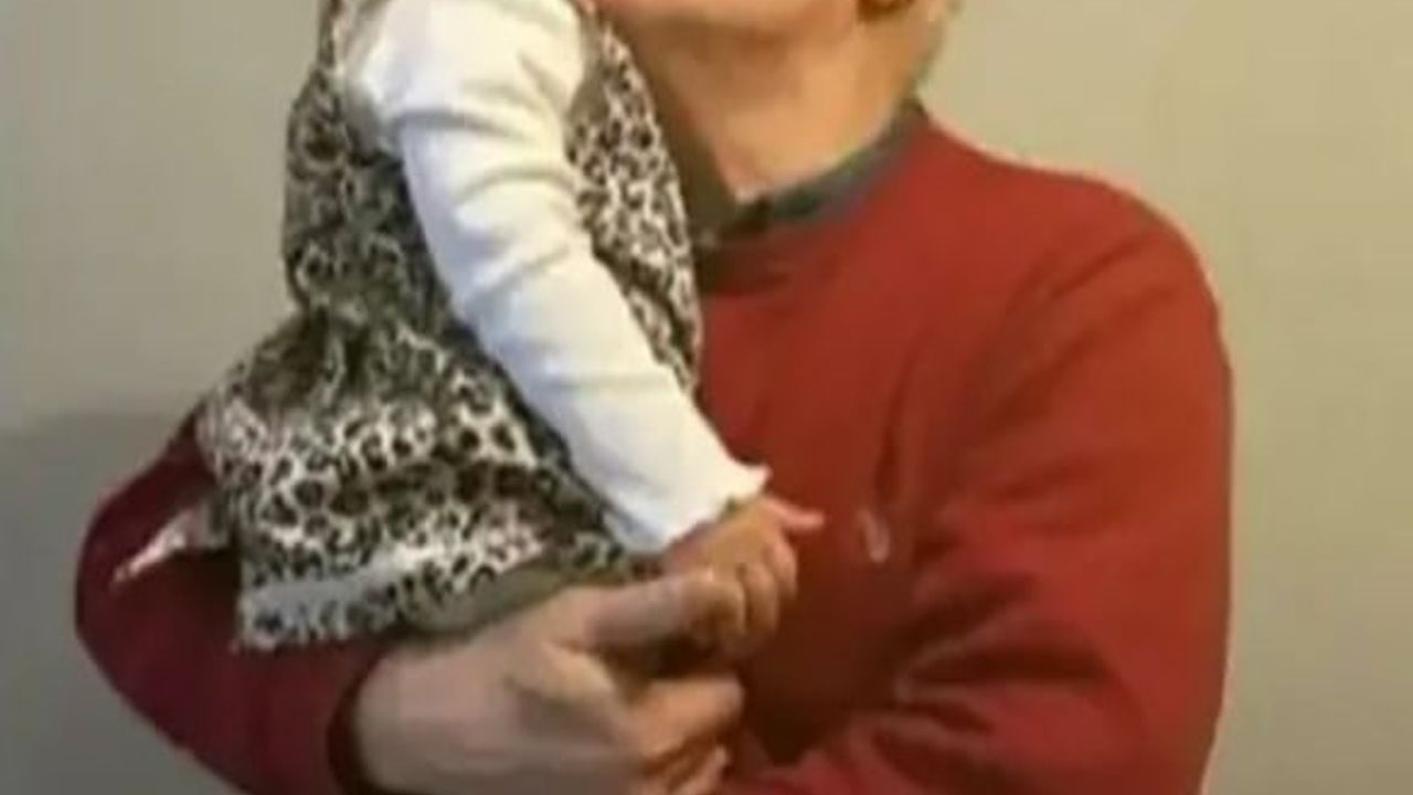 Maltepe'de motosiklet bebek arabasına çarptı: 2 yaşındaki Arya yaşamını yitirdi