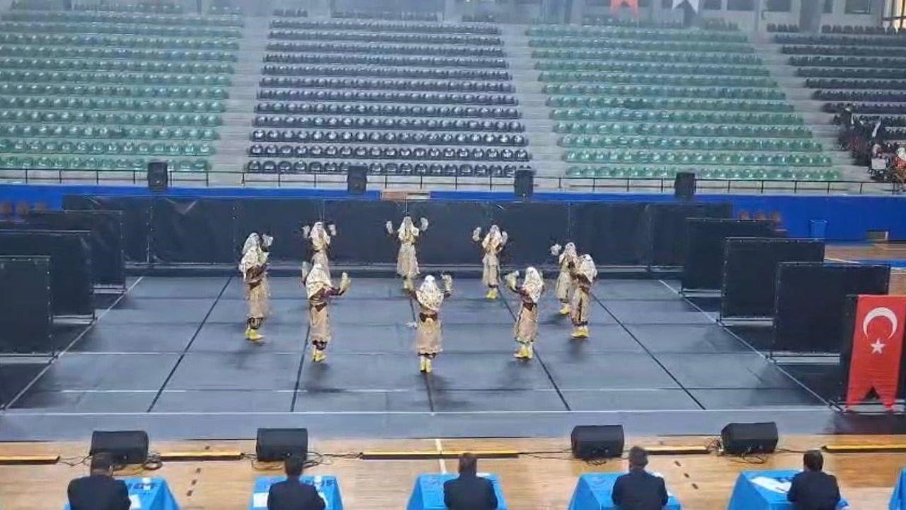 Manisa 15 yıl aradan sonra Türkiye Finallerinde: Yunusemre Mesir Şehit Hakan Acarkanlı Ortaokulu Tokat’ta