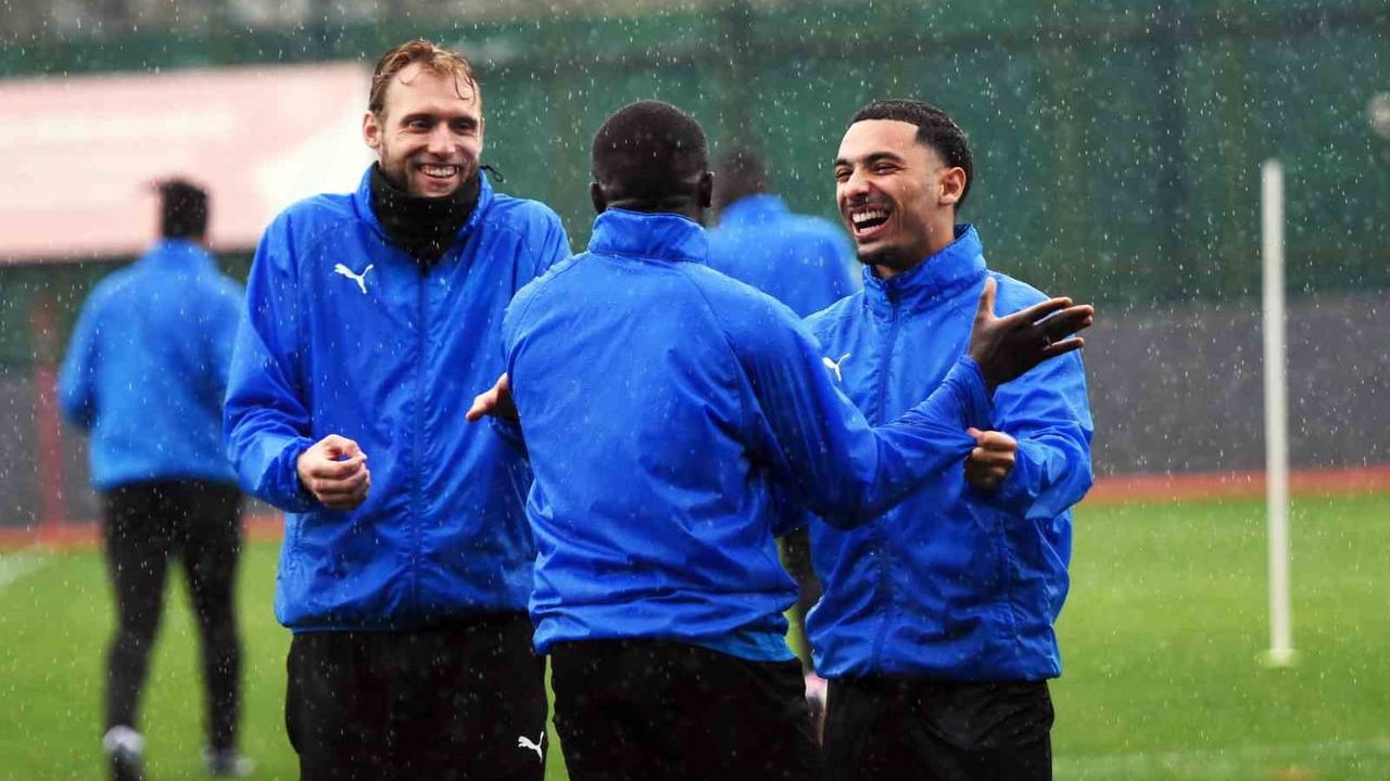 Manisa FK, Adana Demirspor Maçı Hazırlıklarını Sürdürüyor