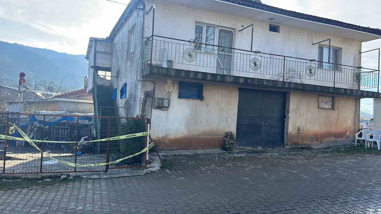 Manisa Turgutlu'da boşanma sürecindeki eşini ve ailesini öldüren saldırı: 4 kişi hayatını kaybetti