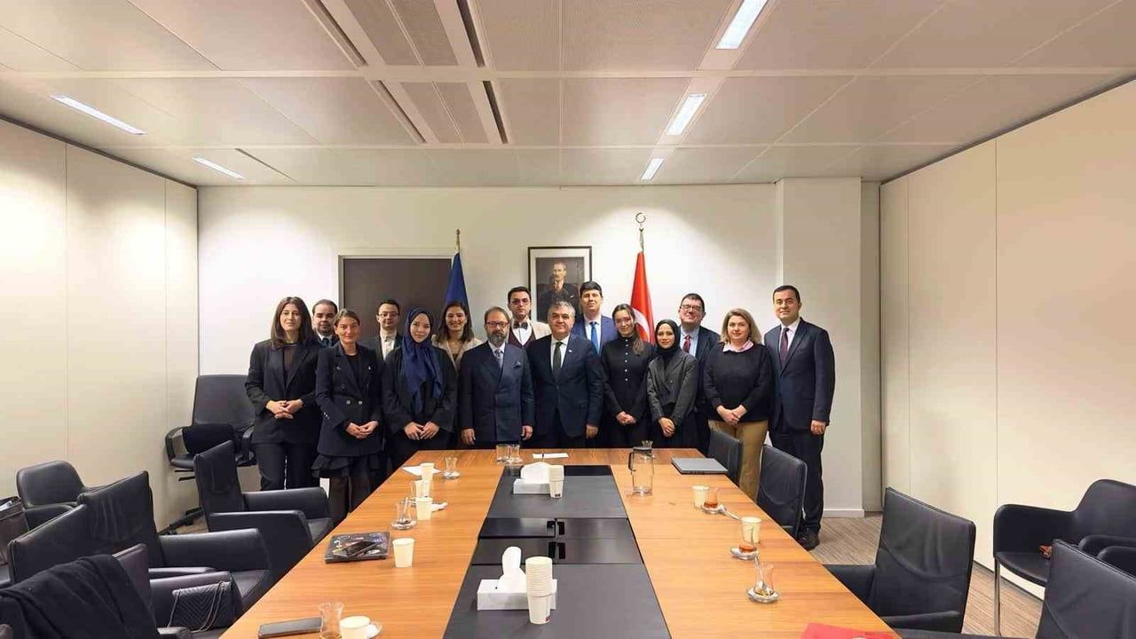 Mardin'den Brüksel'e: Diplomasi Akademisi mezunu Yasemin Yavuz'un uluslararası yükselişi