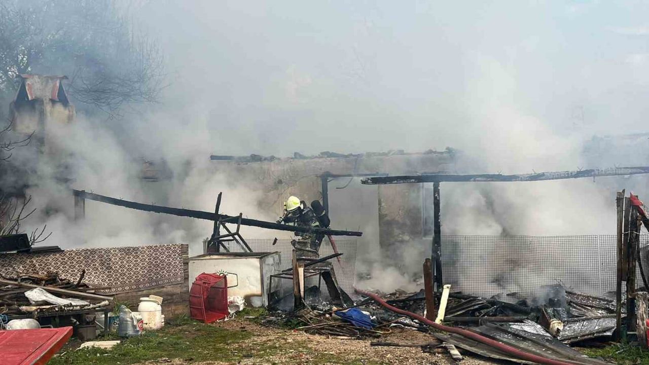 Menteşe Orhaniye'de ev yangını: Müstakil konut kullanılamaz hale geldi