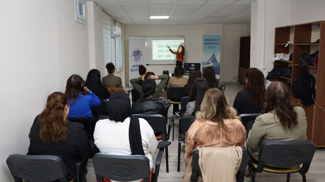 Mersin'de 'Genç Adımlar Kariyer Yolu' projesiyle genç kadınların istihdamı artırılacak
