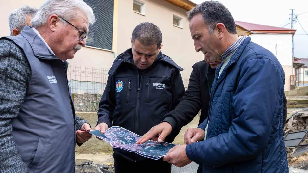 Mersin Fındıkpınarı’nda heyelan: Yaklaşık 100 hane zarar gördü, 25’i ağır hasarlı