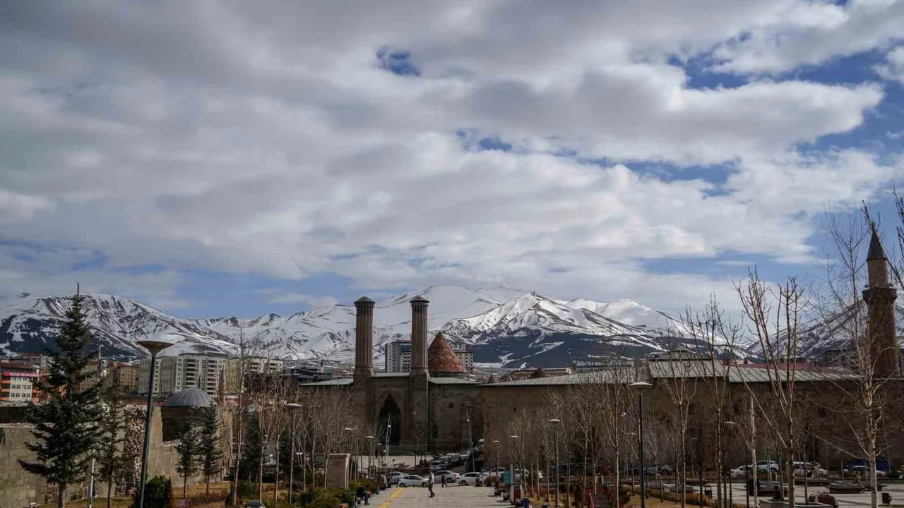 Meteoroloji 12. Bölge Müdürlüğü: Yüksek Kesimlerde Kar, Sabah ve Gece Buzlanma Uyarısı