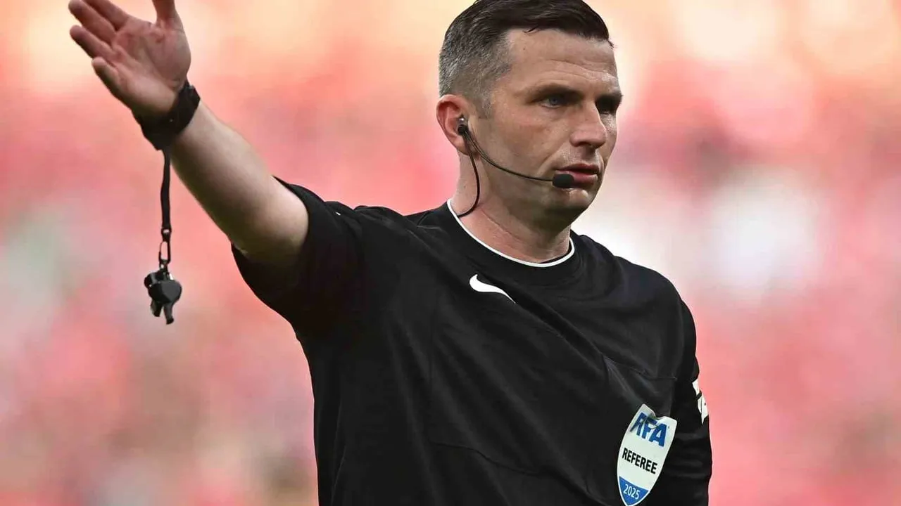 Michael Oliver, Kosova - Türkiye 2026 Dünya Kupası Play-off Finalini Yönetecek