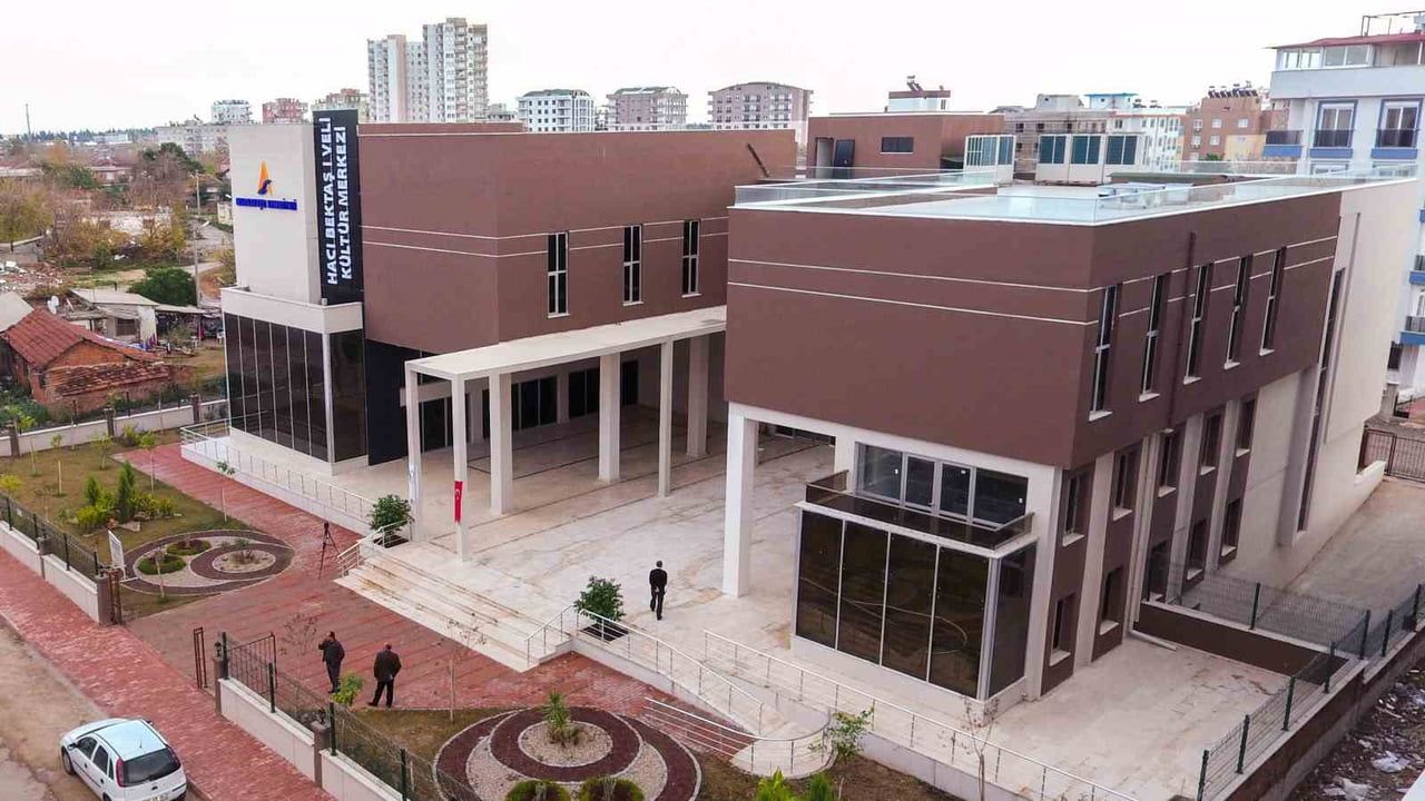 Muratpaşa’dan Hacı Bektaş Veli Kültür Merkezi’nde Tiyatro ve Bağlama Kurslarına Başvurular Başladı