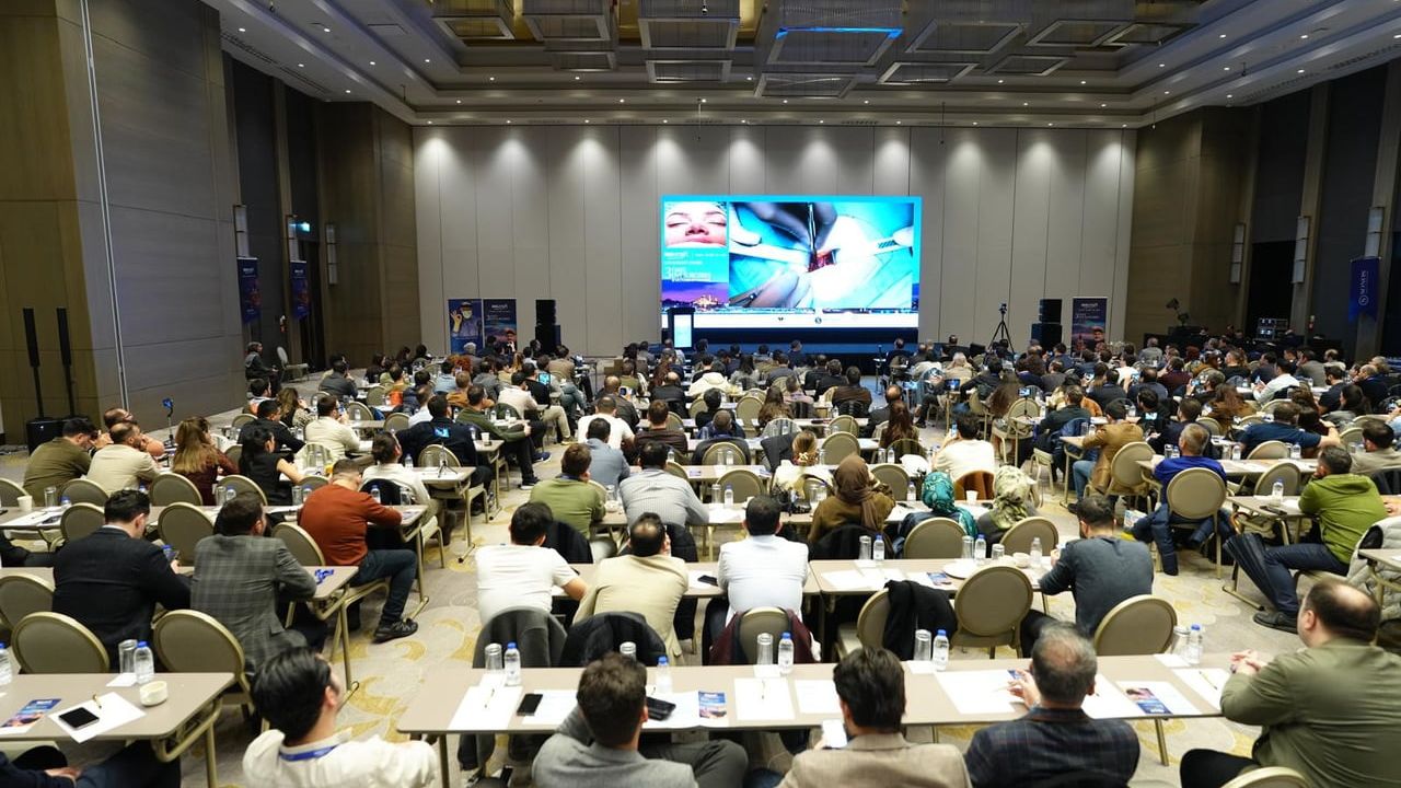 NoseCraft:FromCrafttoArt İstanbul'da — Canlı Cerrahilerle Güncel Rinoplasti Teknikleri Paylaşıldı