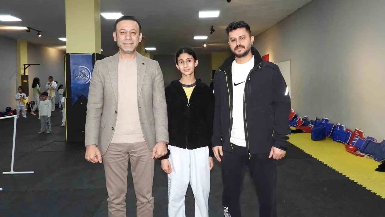 Nusaybinli 13 yaşındaki tekvandocu Ronya Bedia Işık, Antalya'da ikinci oldu; Almanya'da Türkiye'yi temsil edecek