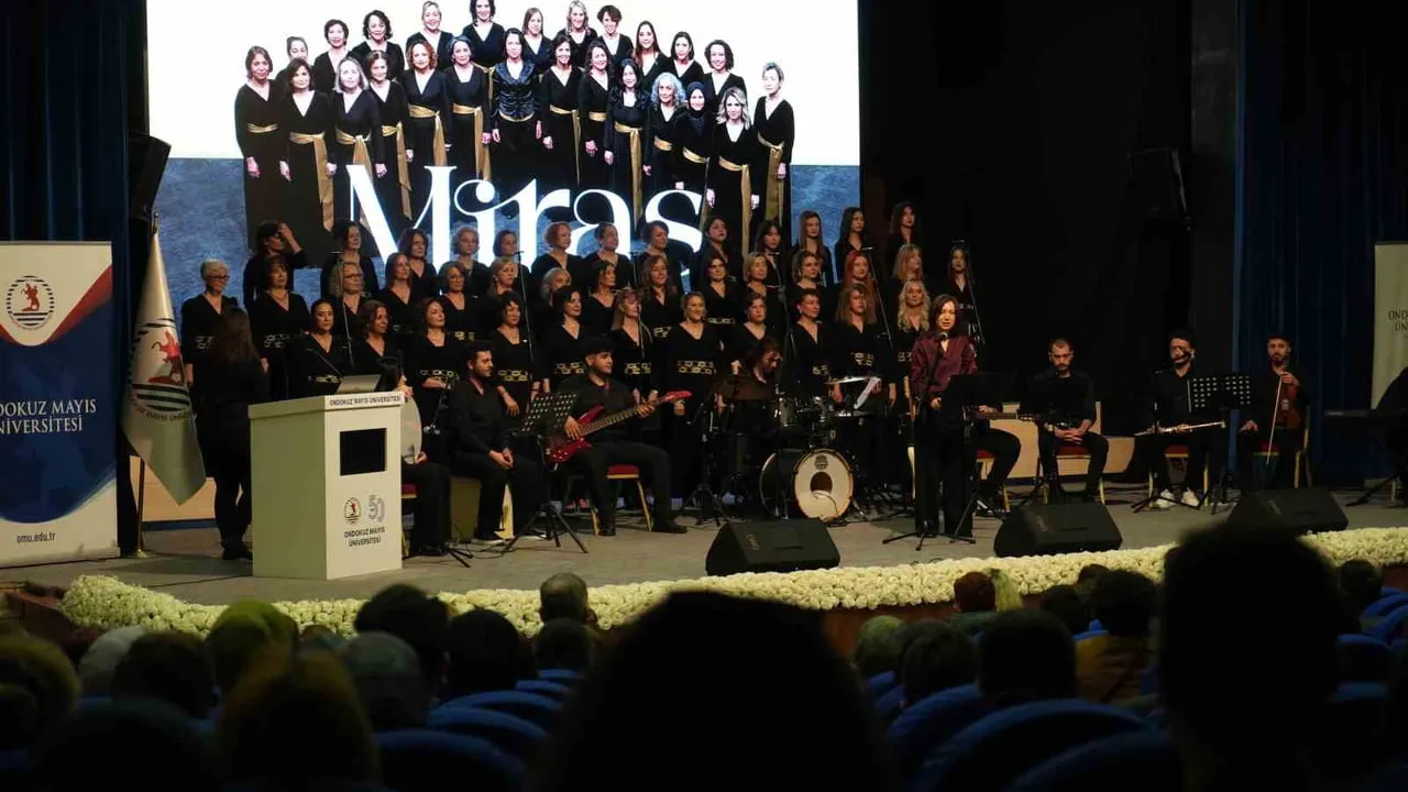 OMÜKAM Kadınlar Korosu 'Anadolu’dan Ezgiler: Miras' temalı konserde 15 eseri seslendirdi