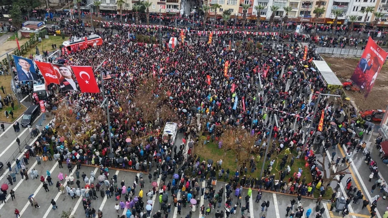 Özgür Özel: Uşak görüntüleri nedeniyle milletimden özür diliyorum