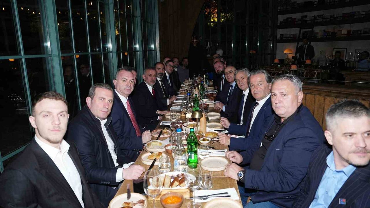 Priştine'de Türkiye-Kosova Resmi Maç Yemeği Düzenlendi