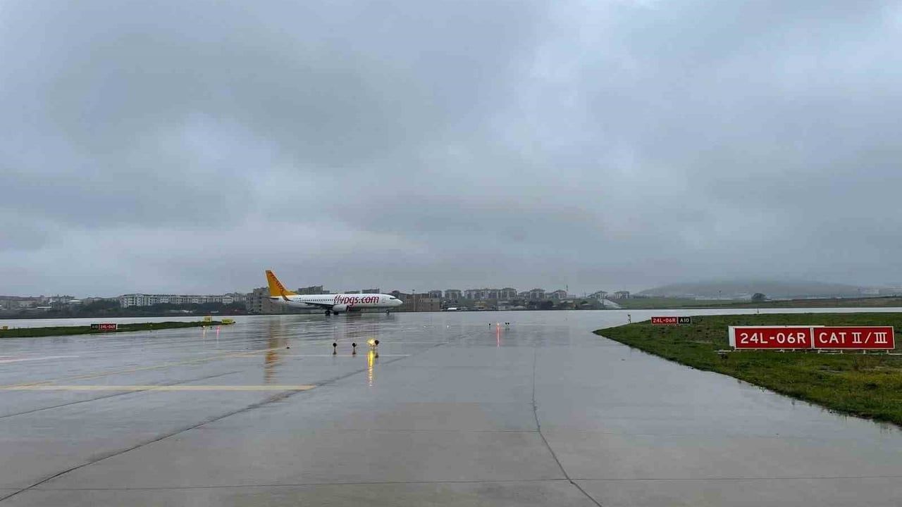 Sabiha Gökçen Havalimanı'nda uçuşlar sabah itibarıyla normale döndü