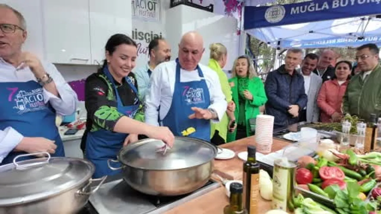 Sağanak Yağmura Rağmen Binler Bodrum Acı Ot Festivali'nde Buluştu