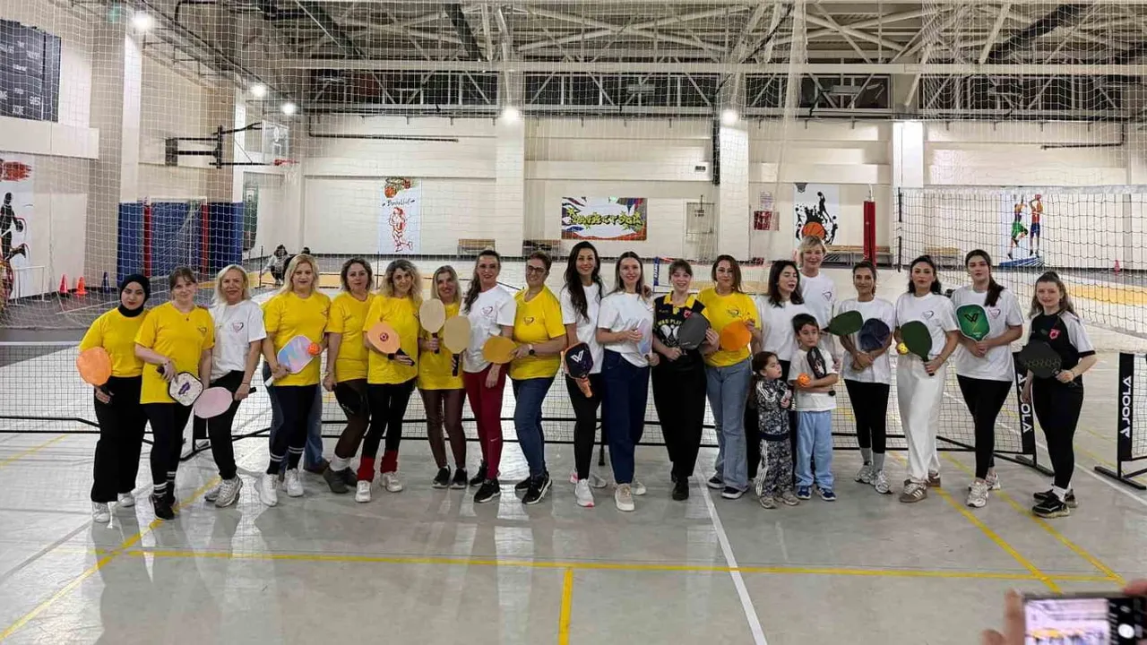 Samsun'da Pickleball Turnuvası Endometriozis Farkındalığını Öne Çıkardı