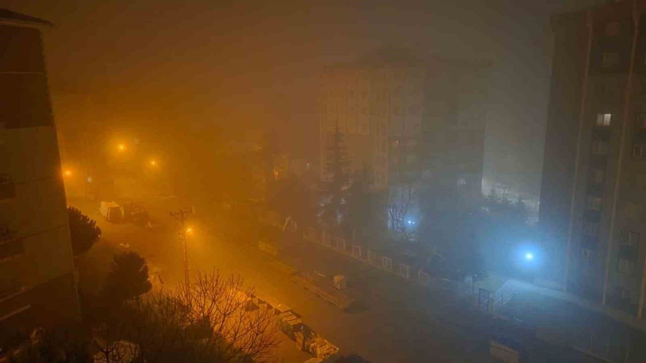 Samsun'da Sabah Sis ve Pus Etkisini Sürdürdü
