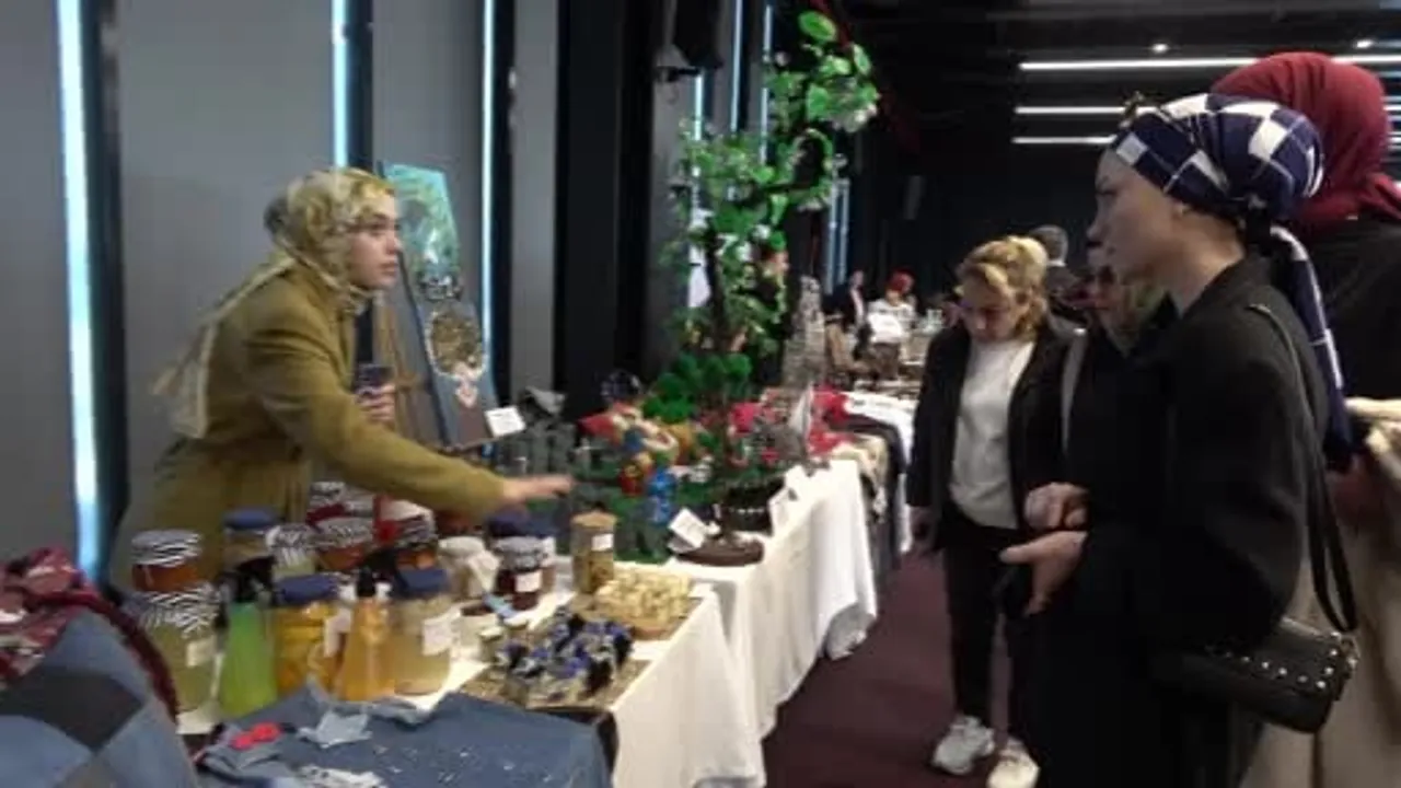 Samsun'da sıfır atık çalışması: Soğan kabuğundan ruj ve yenilebilir simli ruj üretildi