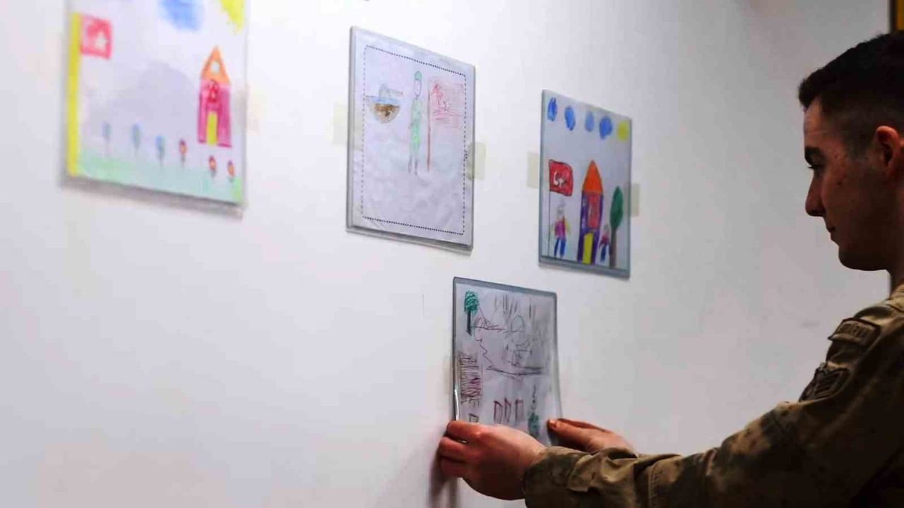 Samsunlu öğrencilerin mektupları Beytüşşebap’taki komandoları duygulandırdı