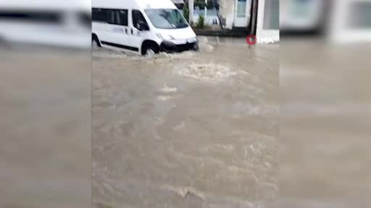 Sarıyer'de rögar taşması iş yerini bastı: Dükkan sahibi İSKİ'ye tepki gösterdi